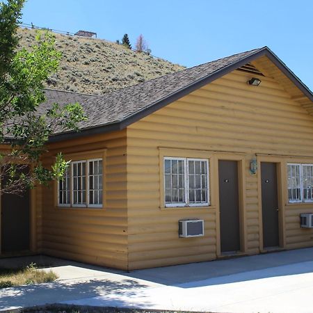 Holiday Lodge Cody Esterno foto