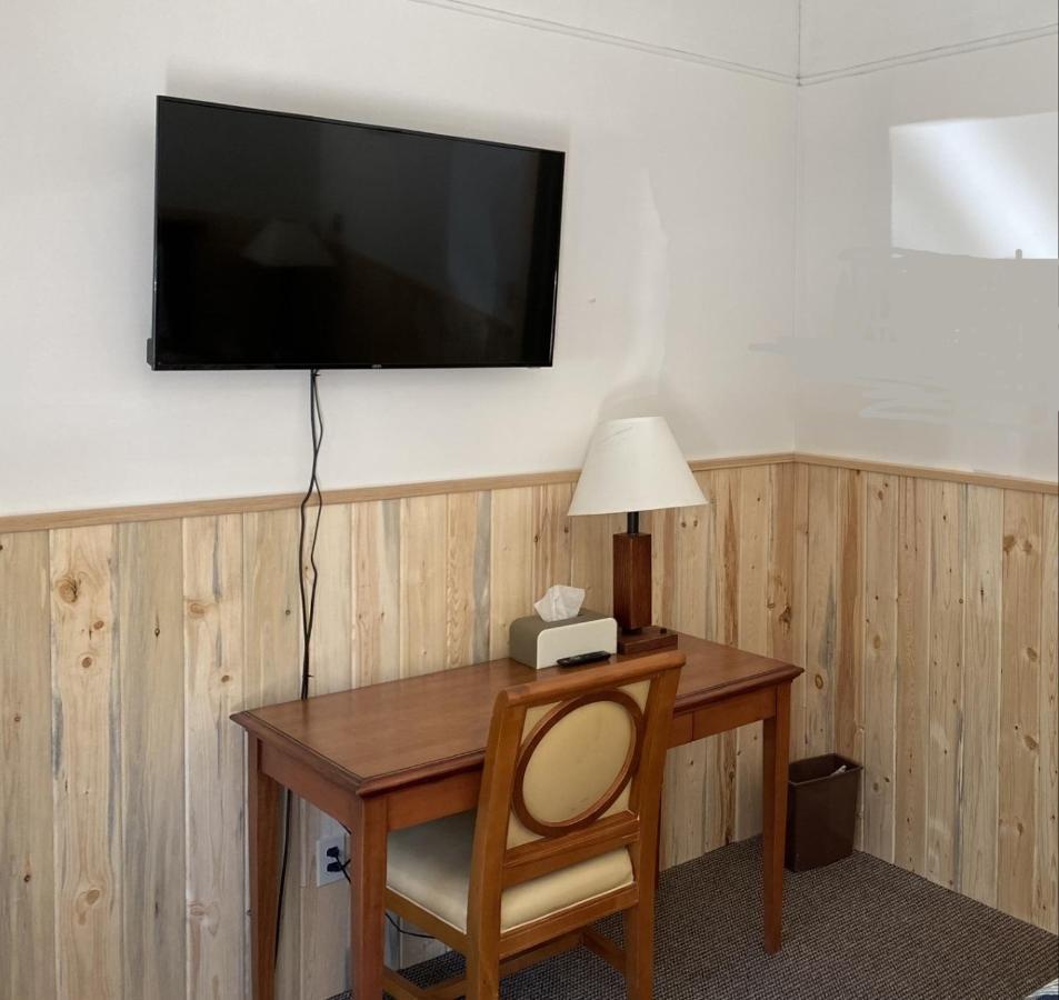 Holiday Lodge Cody Esterno foto