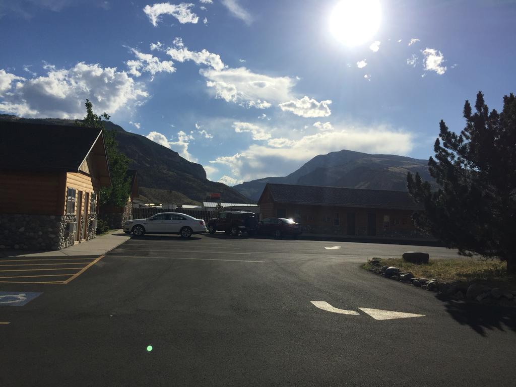 Holiday Lodge Cody Esterno foto