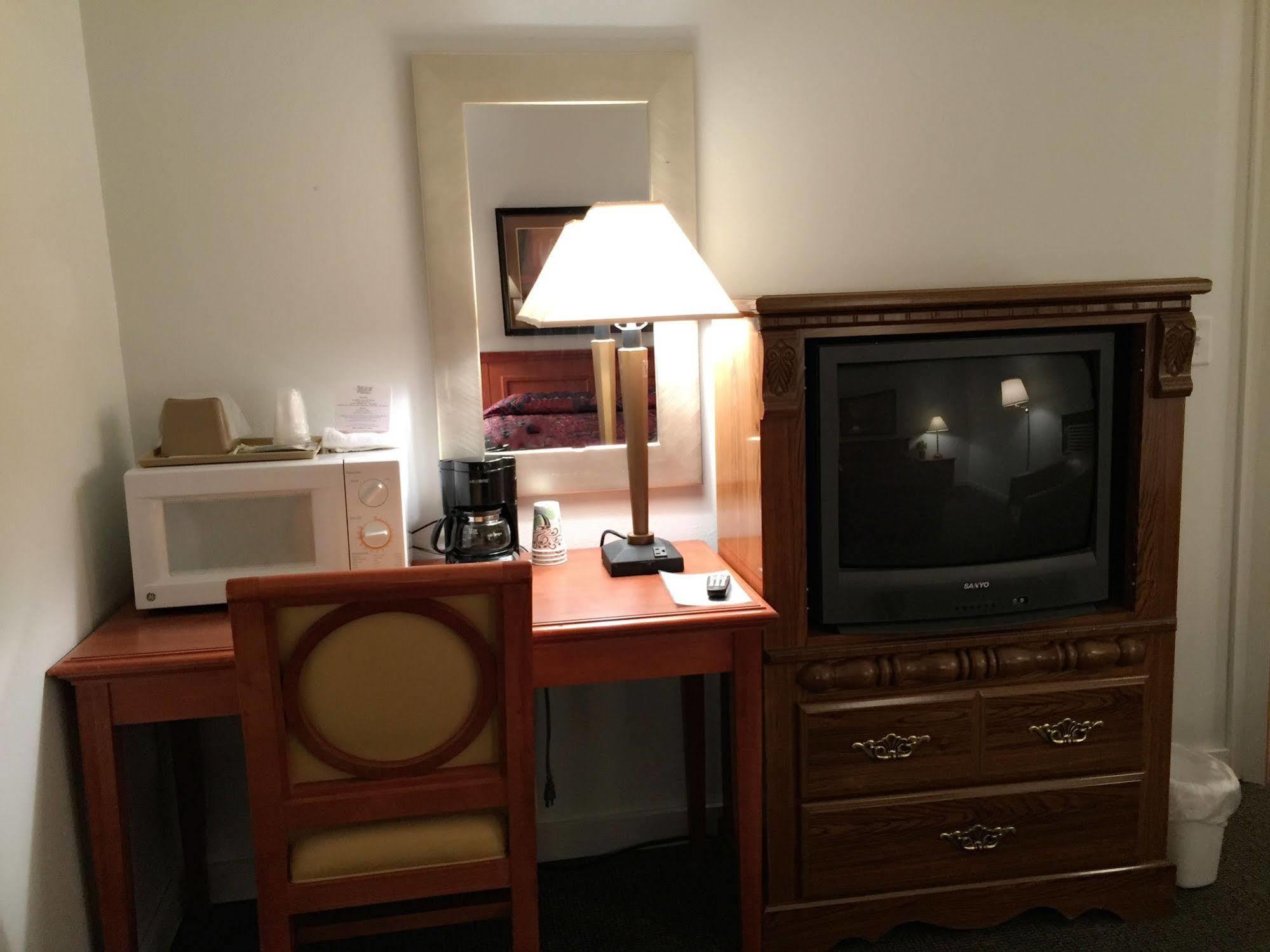 Holiday Lodge Cody Esterno foto